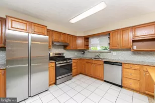 15 Knollwood Dr, Cherry Hill, NJ 08002 - Photo 8