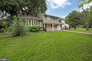 405 Narragansett Dr, Cherry Hill, NJ 08002 - Photo 2
