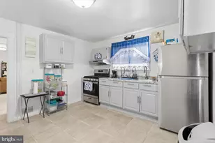 1133 N 25th St, Camden, NJ 08105 - Photo 8