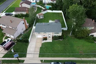 202 E Tampa Ave, Cherry Hill, NJ 08034 - Photo 2