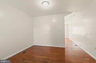 1821 S 4th St, Camden, NJ 08104 - Photo 8