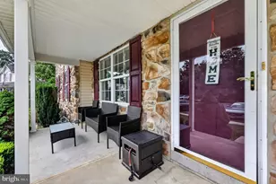 33 Normans Ford Dr, Sicklerville, NJ 08081 - Photo 2