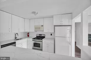 10 Franklin Pl, Voorhees, NJ 08043 - Photo 10