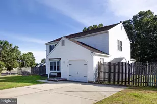 1 Bedford Ct, Sicklerville, NJ 08081 - Photo 2