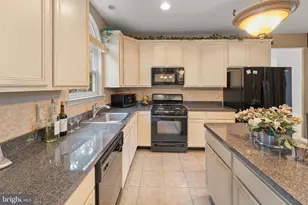 8 Gander Ct, Sicklerville, NJ 08081 - Photo 16