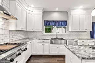 445 Waterfords Edge Ct, Waterford Township, NJ 08004 - Photo 10
