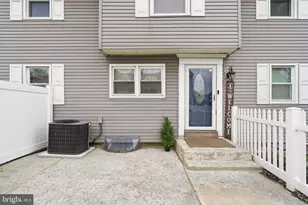 7172 Waldorf Ave, Pennsauken, NJ 08110 - Photo 2