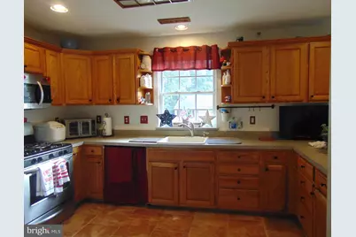 310 E 3rd Avenue E, Runnemede, NJ 08078 - Photo 10