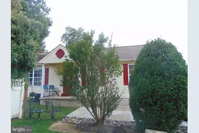 310 E 3rd Avenue E, Runnemede, NJ 08078 - Photo 2