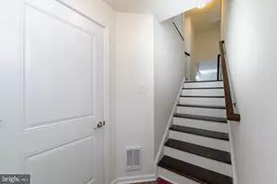 28 Regency Ct, Cherry Hill, NJ 08002 - Photo 2