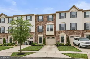 81 Village Green Ln, Sicklerville, NJ 08081 - Photo 2