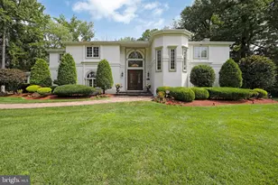 201 Munn Ln, Cherry Hill, NJ 08034 - Photo 1