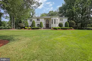 201 Munn Ln, Cherry Hill, NJ 08034 - Photo 2