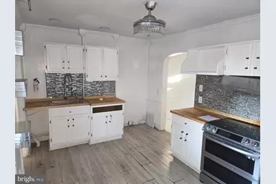 407 Paris, Brooklawn, NJ 08030 - Photo 12
