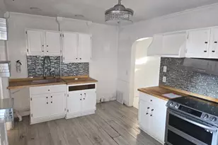 407 Paris, Brooklawn, NJ 08030 - Photo 12
