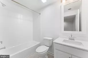 27 Cottonwood Ave, Berlin, NJ 08009 - Photo 34