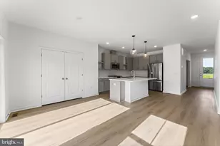 27 Cottonwood Ave, Berlin, NJ 08009 - Photo 8