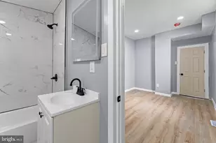 974 S 8th St, Camden, NJ 08103 - Photo 16