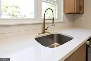 116 Laureba Ave, Stratford, NJ 08084 - Photo 6
