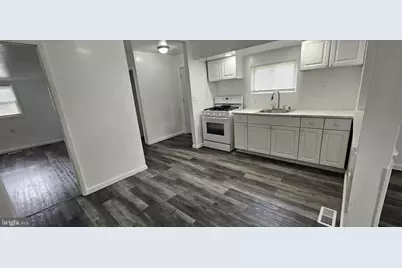 109 N Burlington Street, Gloucester City, NJ 08030 - Photo 6