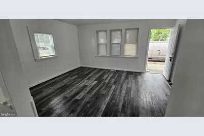 109 N Burlington Street, Gloucester City, NJ 08030 - Photo 2