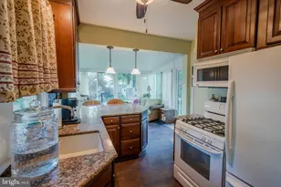 32 S Hood Ave, Audubon, NJ 08106 - Photo 10