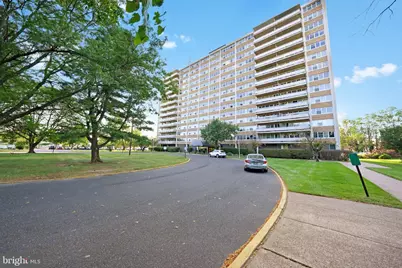 904 Barclay Towers, Cherry Hill, NJ 08034 - Photo 2