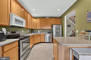 109 Glacier Dr, Berlin, NJ 08009 - Photo 12
