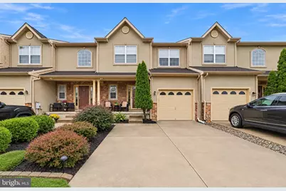 109 Glacier Drive, Berlin, NJ 08009 - Photo 1