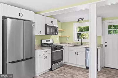 135 Albany Avenue, Barrington, NJ 08007 - Photo 10
