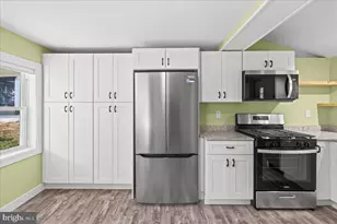 135 Albany Ave, Barrington, NJ 08007 - Photo 12