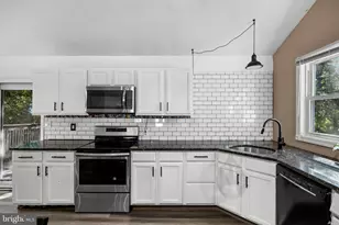 16 Mill Ct, Sicklerville, NJ 08081 - Photo 6