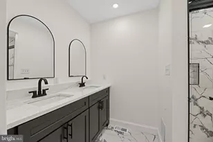 203 Stevens Ct, Camden, NJ 08103 - Photo 16