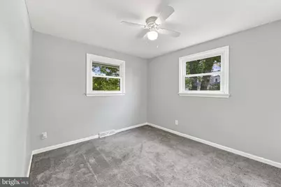 75 N Cedar Avenue, Bellmawr, NJ 08031 - Photo 12