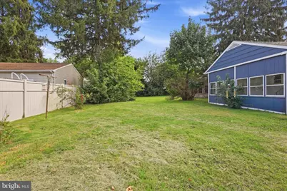 75 N Cedar Avenue, Bellmawr, NJ 08031 - Photo 4