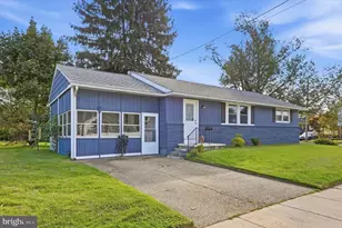 75 N Cedar Ave, Bellmawr, NJ 08031 - Photo 2