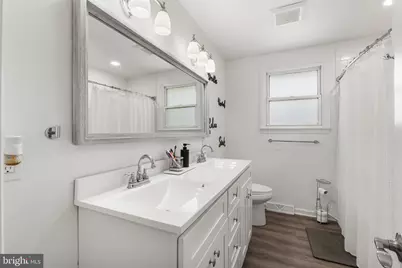 1104 Essex Avenue, Voorhees, NJ 08043 - Photo 20