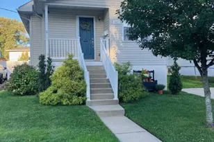 882 Crescent Ave, Runnemede, NJ 08078 - Photo 1