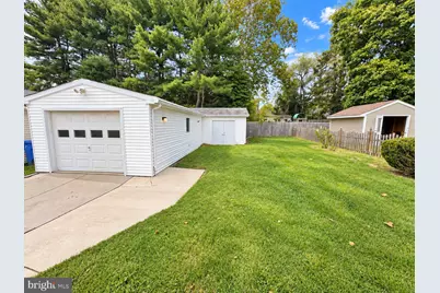 330 E Elma Avenue, Laurel Springs, NJ 08021 - Photo 4
