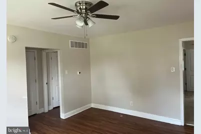 240 Wilmont Avenue, Camden, NJ 08105 - Photo 10