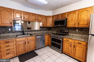 50 Pebble Ln, Gloucester Township, NJ 08012 - Photo 4