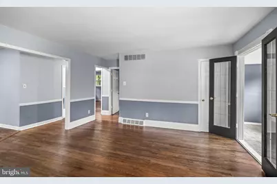 210 Garfield Avenue, Chesilhurst, NJ 08089 - Photo 8