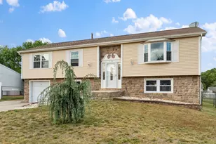 131 Sturbridge Dr, Sicklerville, NJ 08081 - Photo 2