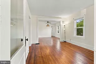 20 Lawrence Ave, Barrington, NJ 08007 - Photo 8