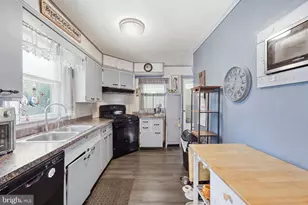 131 Holly Ave, Berlin, NJ 08009 - Photo 6