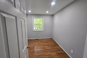 21 Oak Ct, Berlin, NJ 08091 - Photo 2