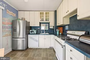 24 N Davis Ave, Audubon, NJ 08106 - Photo 10