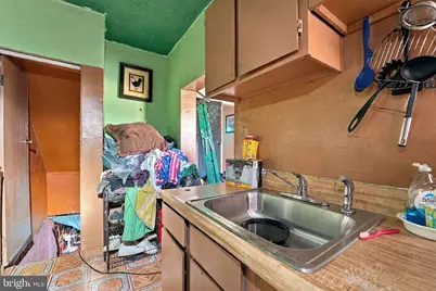 323 Byron Street, Camden, NJ 08102 - Photo 12