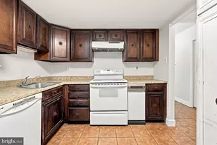 253 Uxbridge Dr, Cherry Hill, NJ 08034 - Photo 12