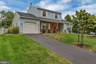 33 Berwick Ln, Sicklerville, NJ 08081 - Photo 2